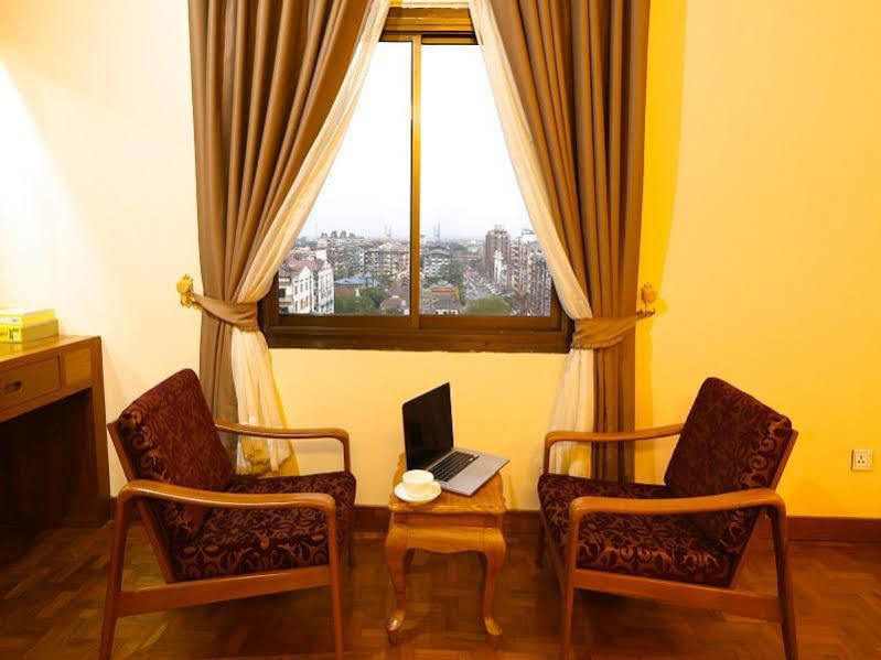 Queen'S Park Hotel Yangon Exterior photo