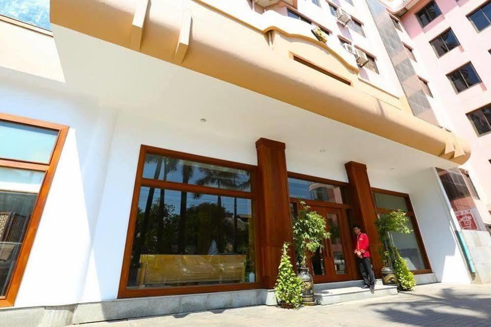 Queen'S Park Hotel Yangon Exterior photo