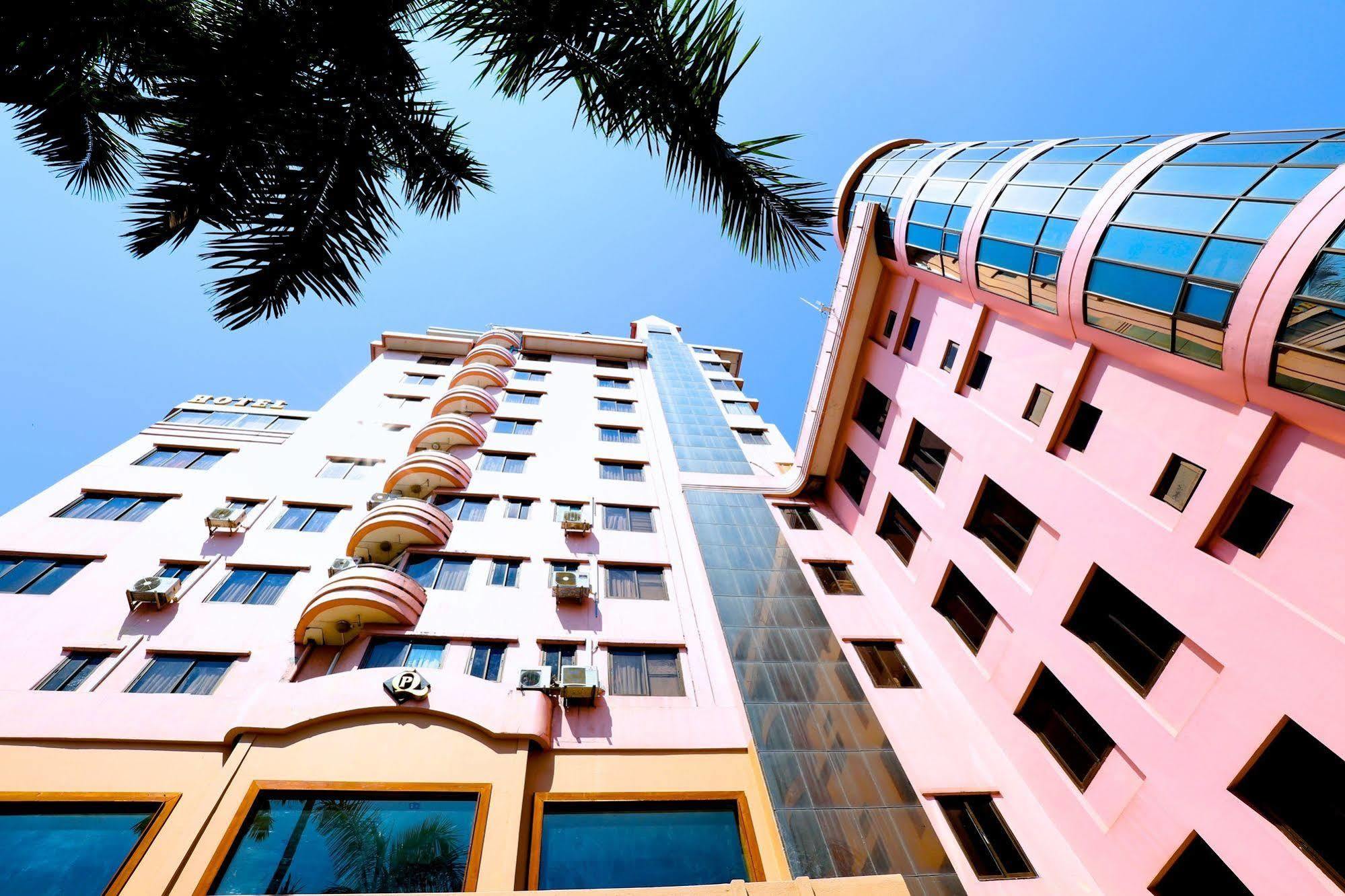 Queen'S Park Hotel Yangon Exterior photo